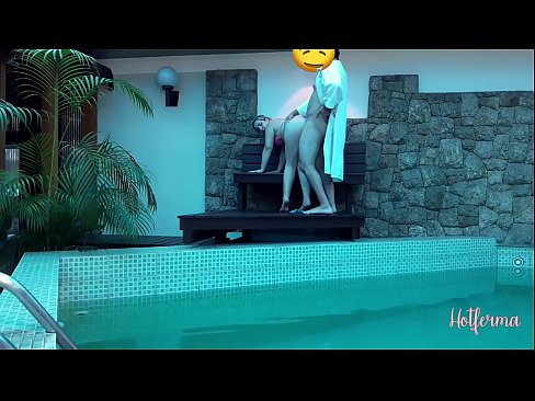 ❤️ Boss invitéiert Déngschtmeedchen an de Pool, mee konnt net engem waarm widderstoen Sexvideo op Porno lb.tubsexercom.ru ❤